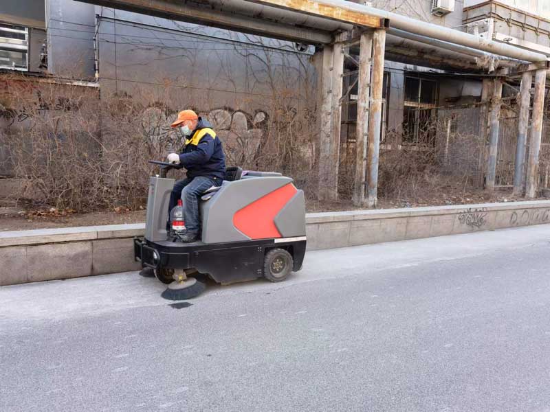 北京798藝術(shù)區(qū)使用揚子掃地機后，持續(xù)采購！