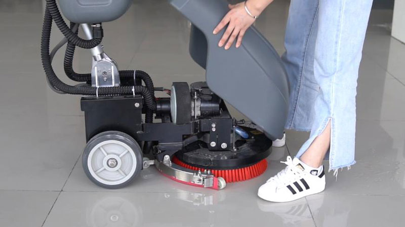 洗地機(jī)沒(méi)有水流出，怎么辦？