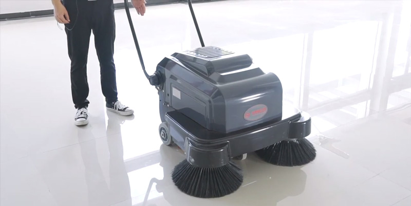 為什么戶外電動掃地機應(yīng)該是您的首要任務(wù)