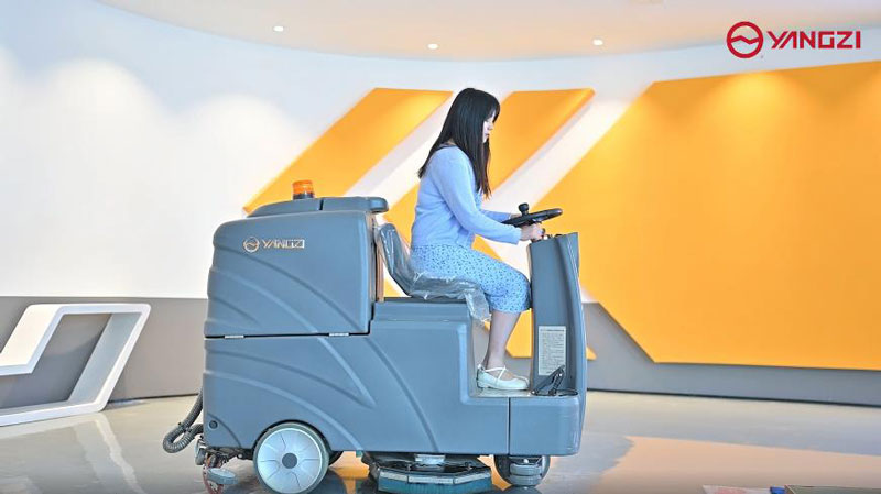 電池供電的洗地機的優(yōu)勢！